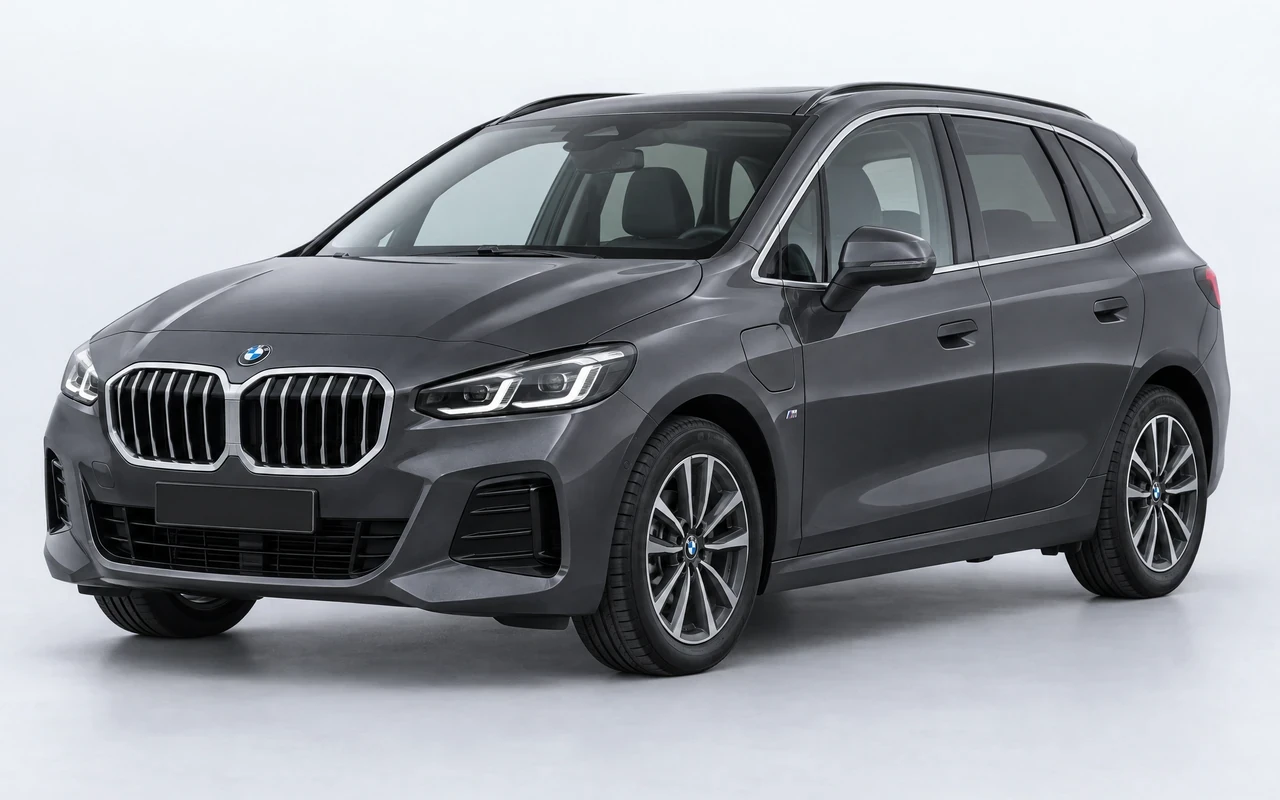 AI-genereret illustration af en mørkegrå BMW 2-serie Active Tourer 225e, set skråt forfra.