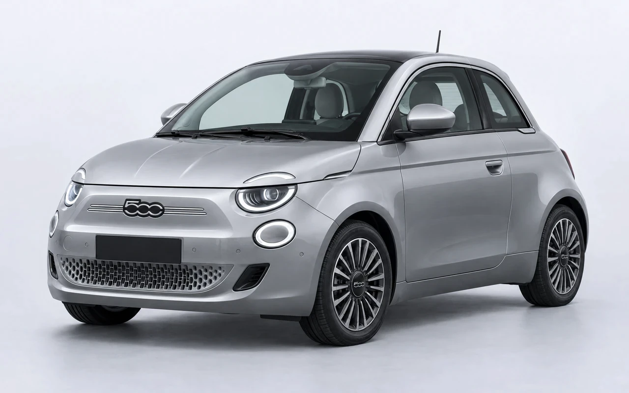 AI-genereret illustration af en sølvgrå Fiat 500e, set skråt forfra.