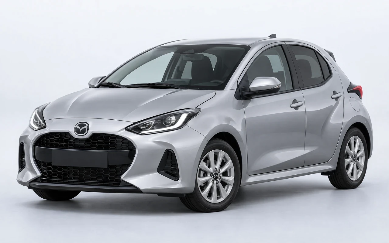 AI-genereret illustration af en sølvgrå Mazda Mazda2 Hybrid, set skråt forfra.